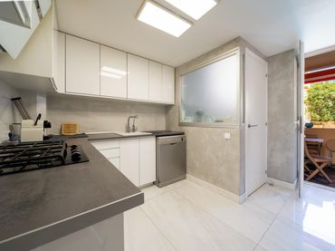 Piso con piscina en venta en Ponent