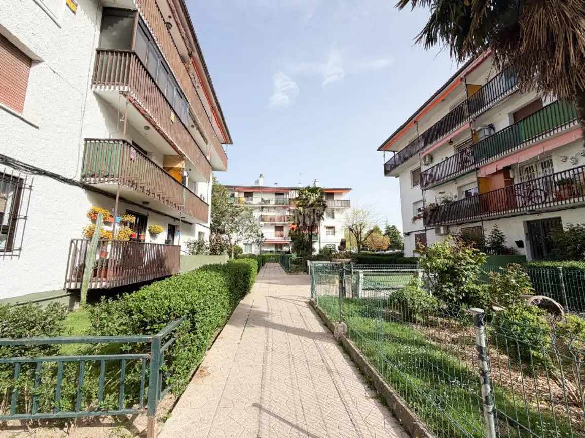 Exterior view of Flat for sale in Collado Villalba  with Swimming Pool and Community pool