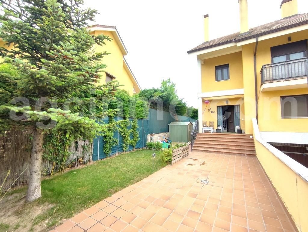 Haus oder Chalet zum verkauf in Calle Calle de la Traviata, El Berrocal , Valladolid Capital