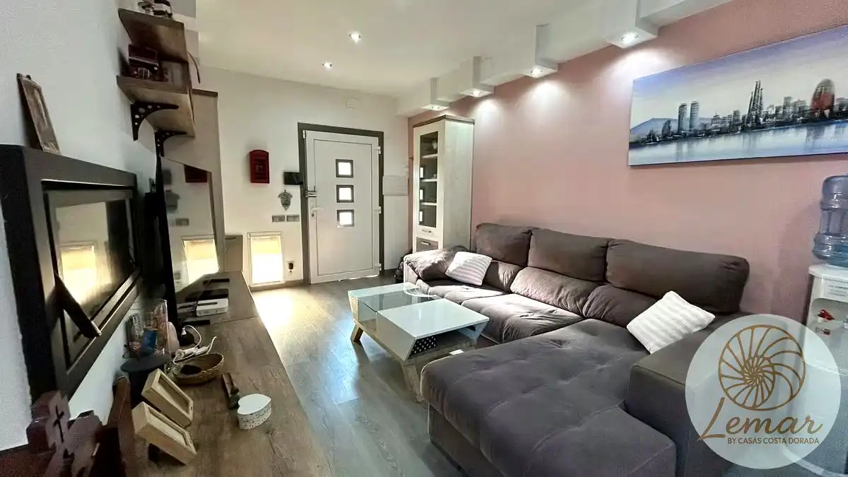 Sala de estar de Casa o chalet en venta en Castelldefels con Jardín privado, Terraza y Piscina