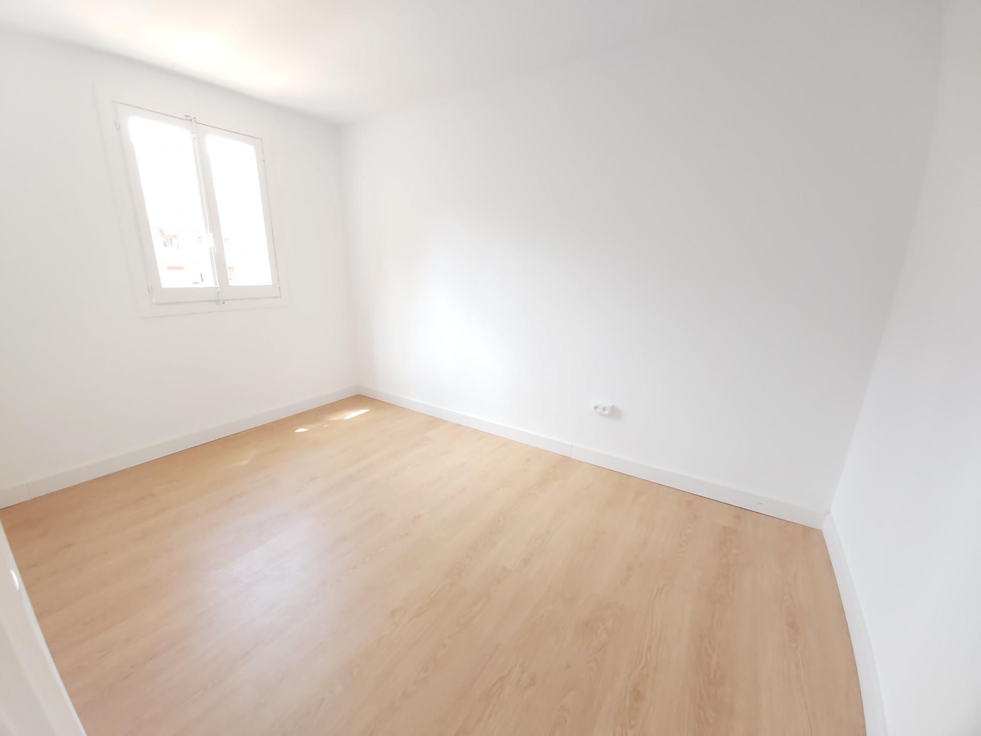 Flat for sale in Calle de l´om, El Raval, Ciutat Vella