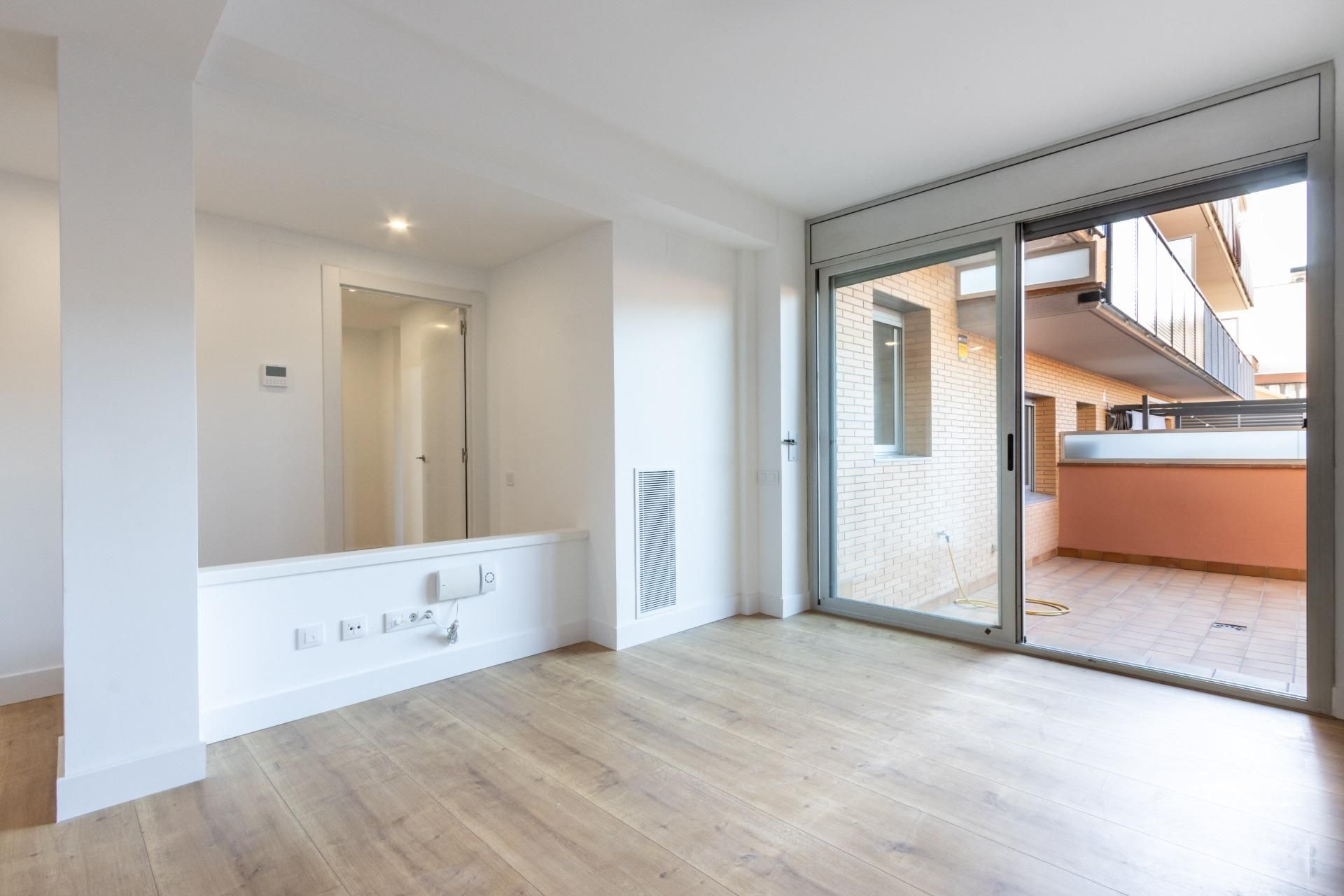 Erdgeschoss zum Verkauf in Sabadell mit Abstellraum und Gemeinschaftspool