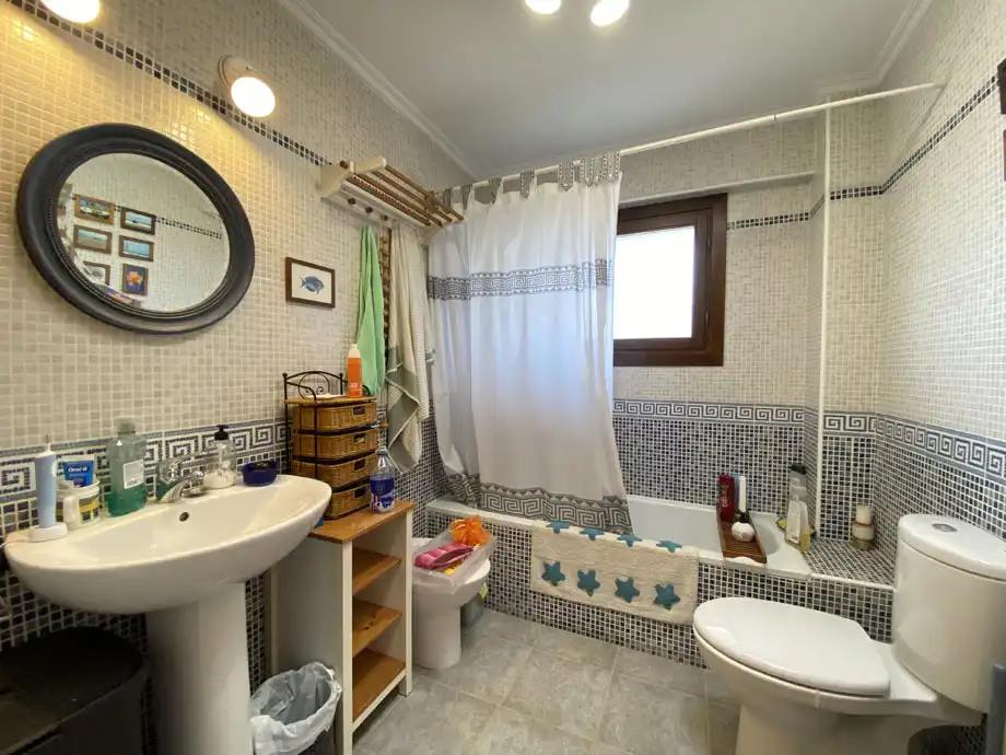 Baño de Casa o chalet en venta en Barrundia con Calefacción y Jardín privado