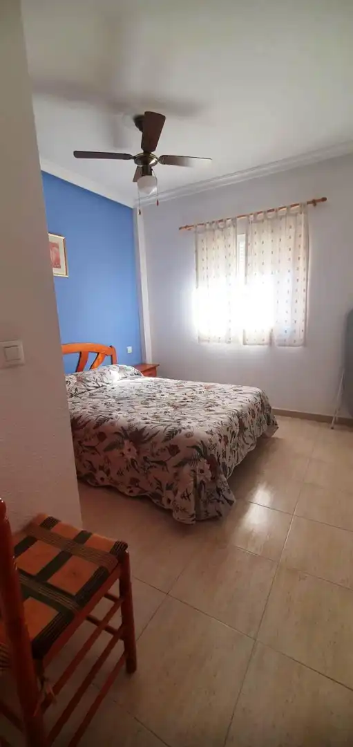 Habitación de Casa o chalet de alquiler en Torrevieja con Terraza, Amueblado y Balcón