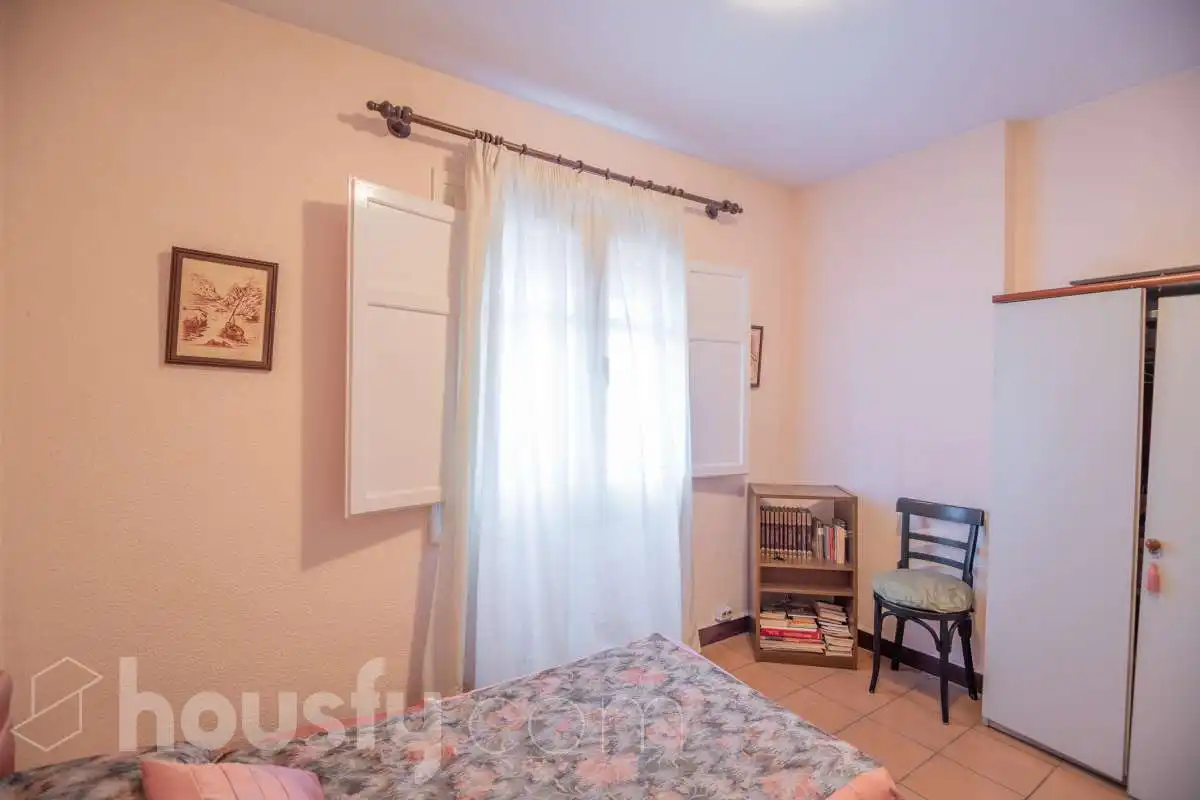 Bedroom of Flat for sale in Zaragoza