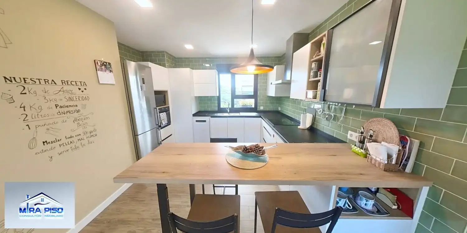 Cocina de Casa o chalet en venta en Las Rozas de Valdearroyo  con Calefacción, Terraza y Trastero