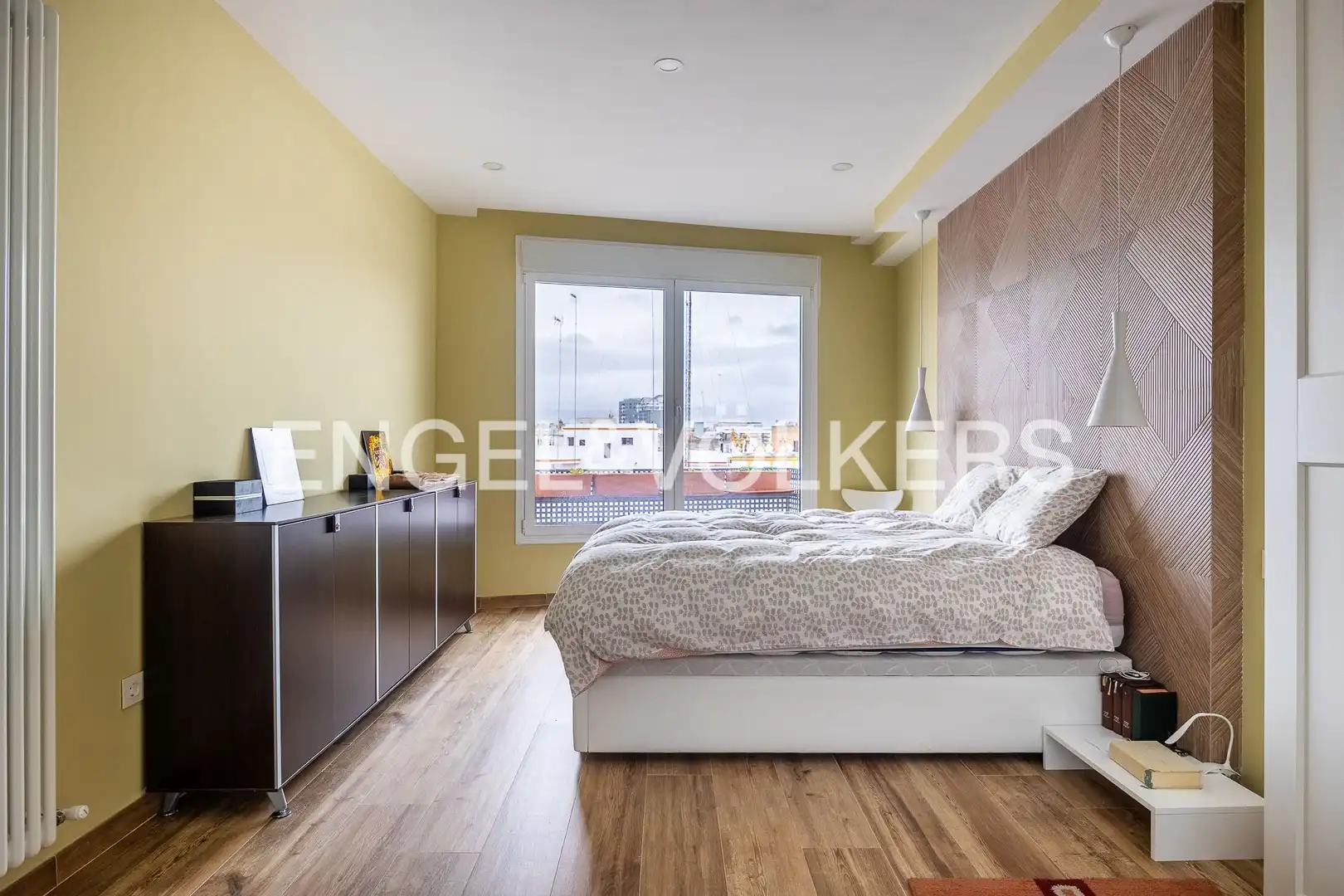 Habitación de Piso en venta en Sevilla con Aire acondicionado y Calefacción