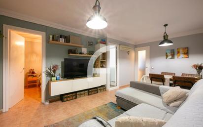 Living room of Flat for sale in  Barcelona Capital  with Air Conditioner, Heating and Terrace