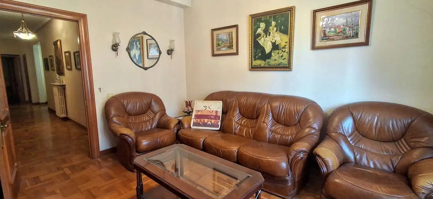 Living room of Flat for sale in Tudela  with Air Conditioner, Heating and Parquet flooring