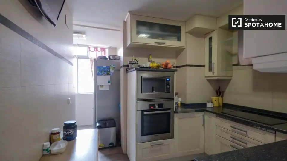 Room in Las Dehesillas - Vereda de los Estudiantes