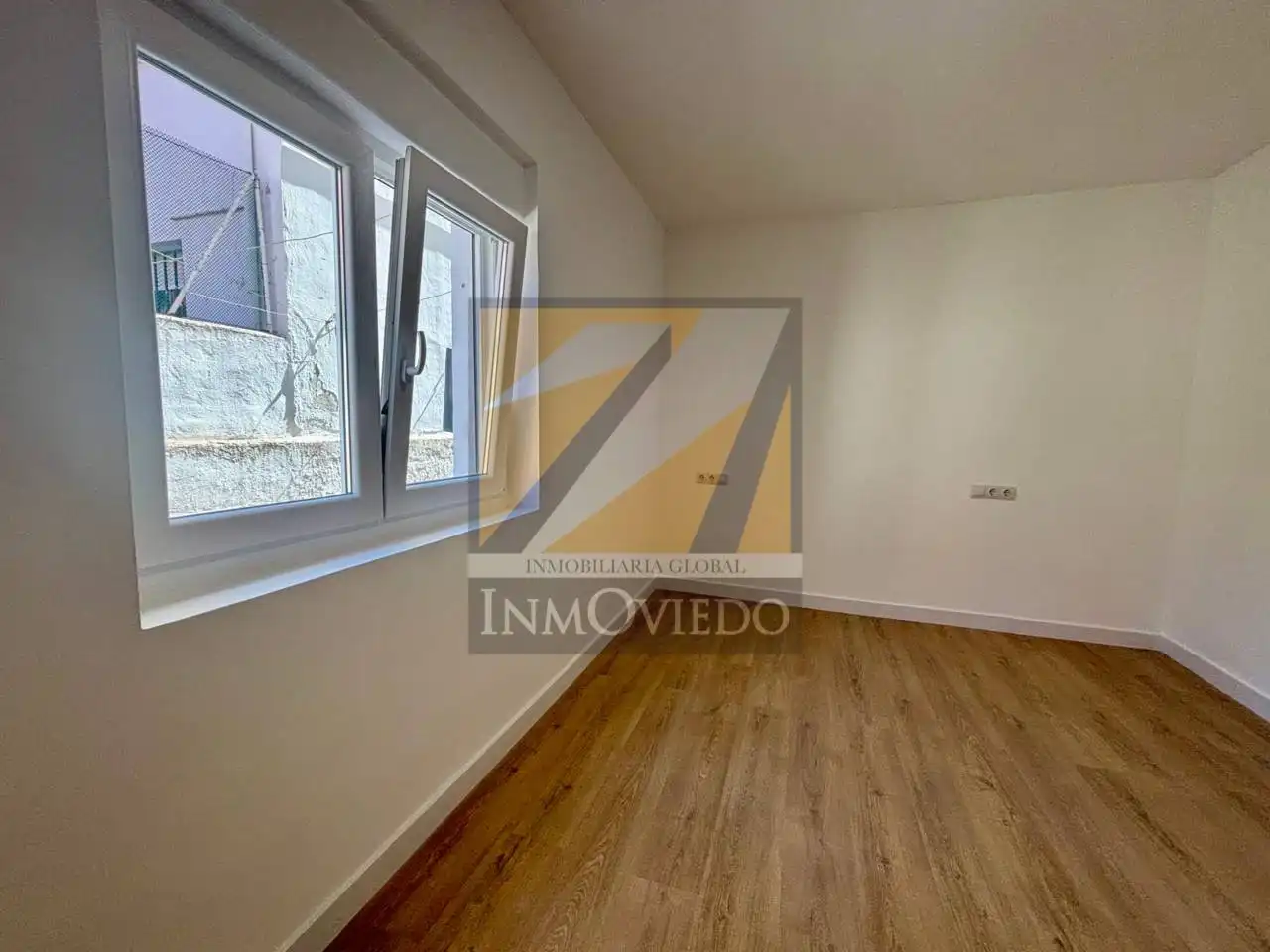 Habitación de Piso en venta en Oviedo  con Terraza