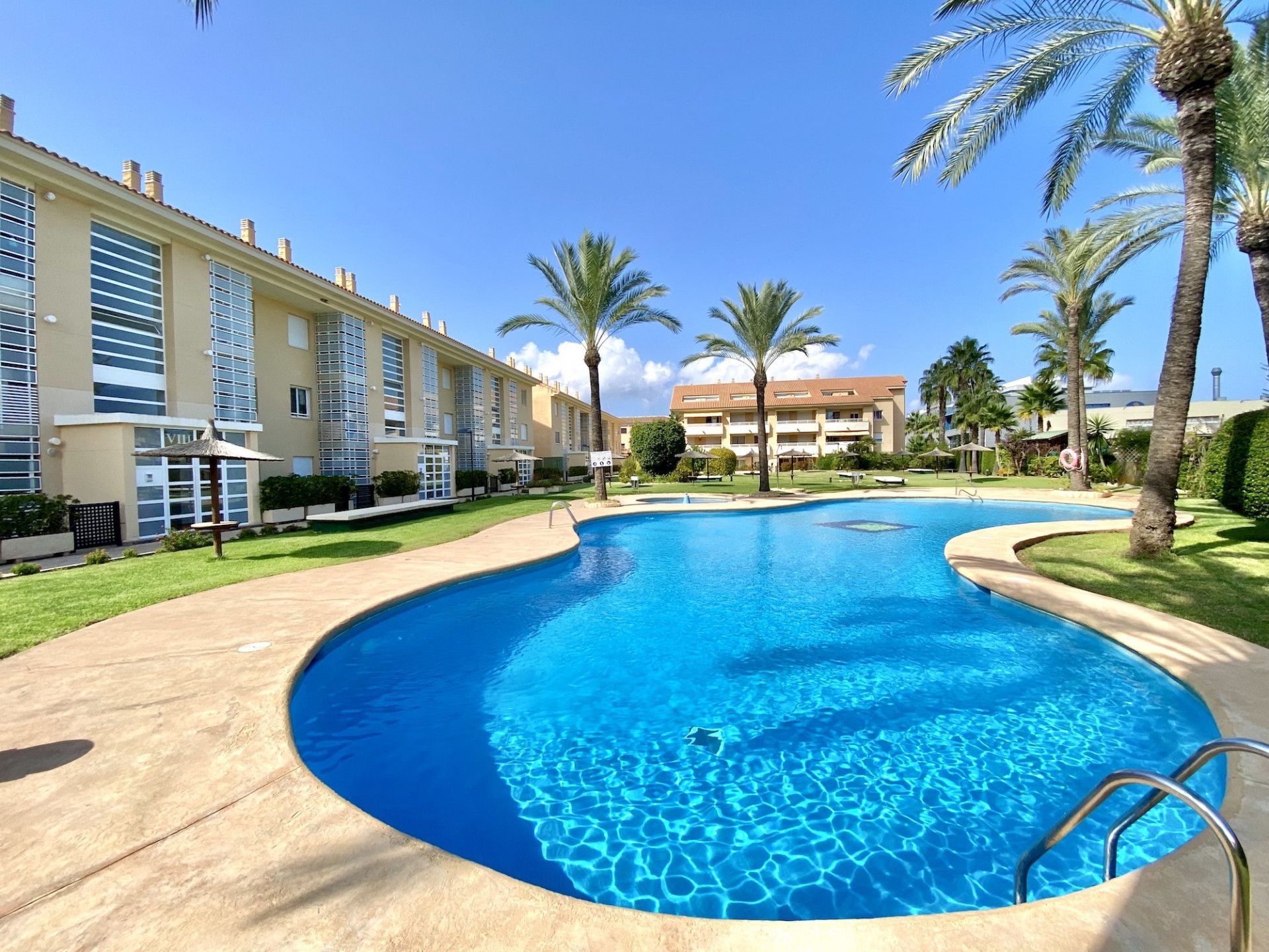 Piscina de Planta baixa en venda en Jávea / Xàbia amb Aire condicionat, Terrassa i Traster