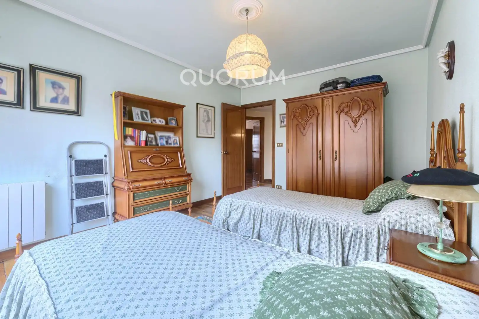 Habitación de Piso en venta en Basauri  con Calefacción, Terraza y Amueblado