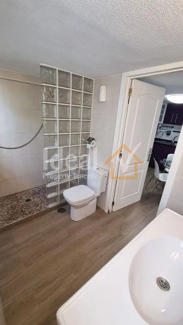 Bany de Casa adosada en venda en Adeje amb Jardí privat, Terrassa i Piscina comunitària
