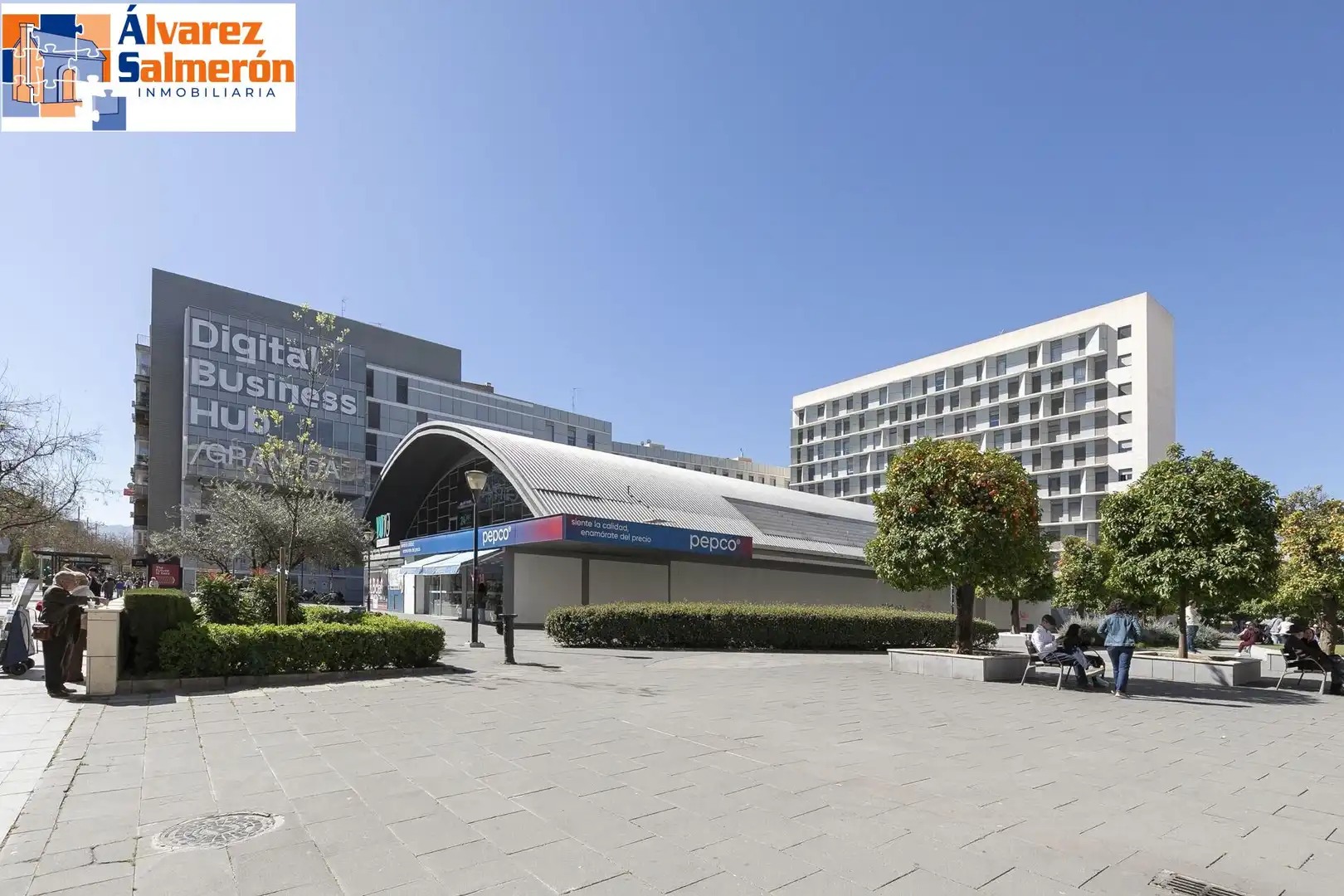 Exterior view of Apartments for sale in  Granada Capital