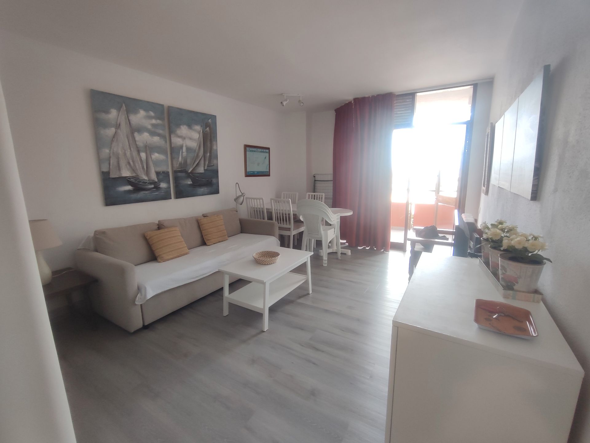 Living room of Apartment for sale in Las Palmas de Gran Canaria  with Terrace, Furnished and Balcony