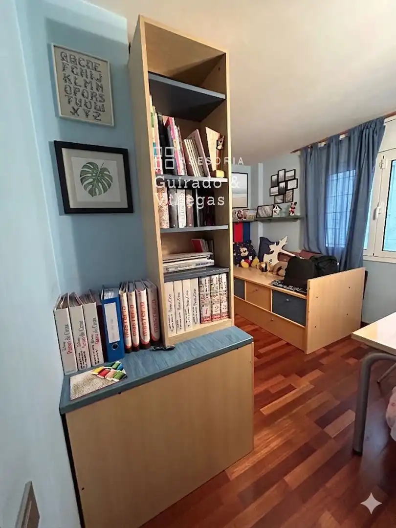 Schlafzimmer von Wohnung zum Verkauf in Barcelona mit Klimaanlage und Terrasse