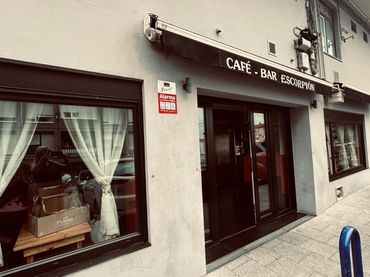 Local comercial en venda a Calle Madre Soledad 32