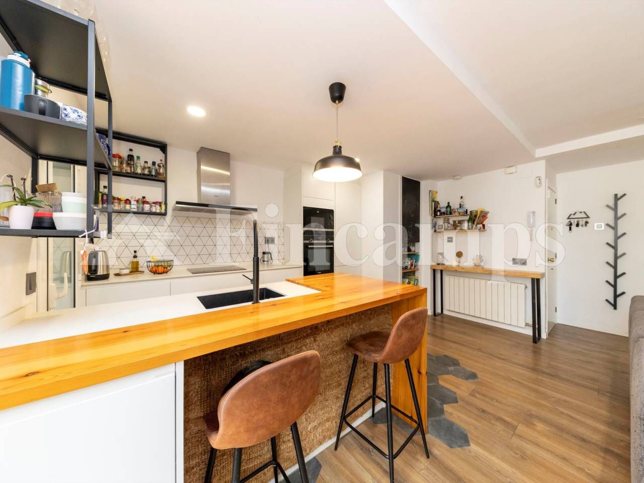 Kitchen of Flat for sale in  Barcelona Capital  with Heating, Private garden and Parquet flooring