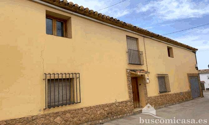 Exterior view of House or chalet for sale in La Calahorra