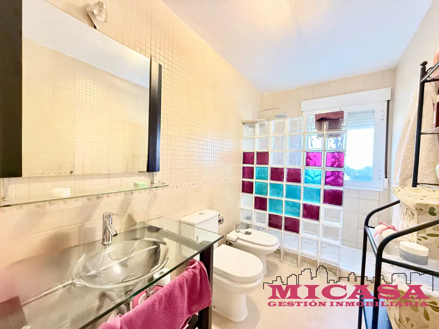 Habitación de Casa adosada en venta en Illescas con Aire acondicionado, Calefacción y Jardín privado