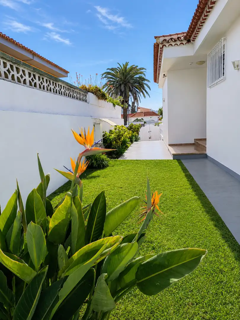 Terrassa de Casa o xalet en venda en Los Realejos amb Jardí privat, Terrassa i Moblat