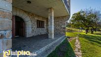 Vista exterior de Casa o xalet en venda en Colindres amb Calefacció i Terrassa