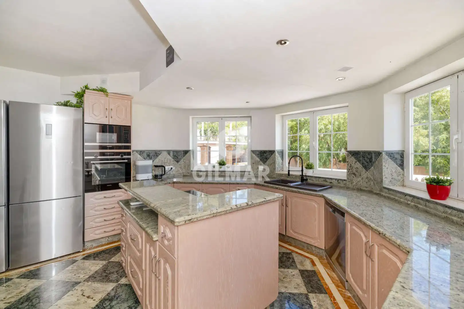Cocina de Casa o chalet en venta en Estepona con Jardín privado y Piscina