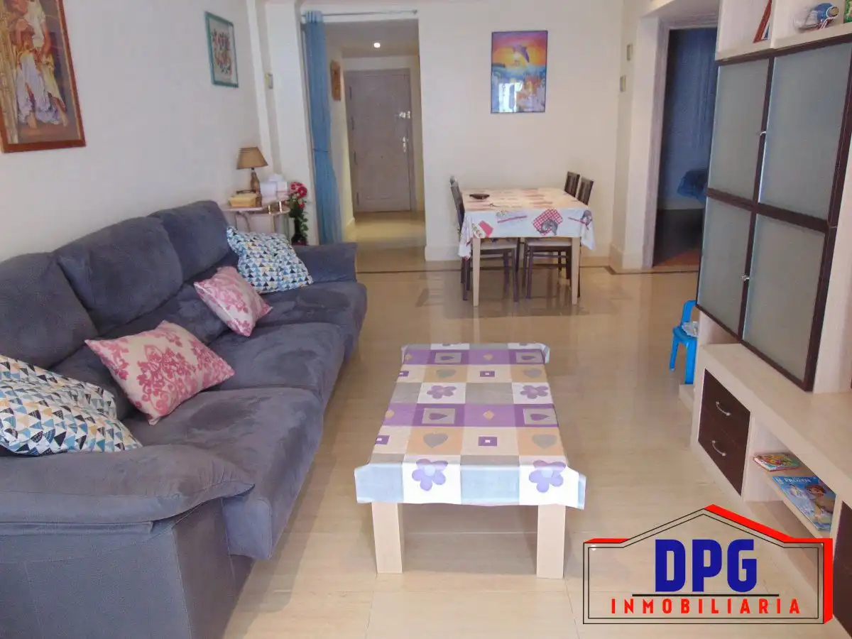 Sala de estar de Apartamento en venta en Garrucha con Aire acondicionado, Terraza y Amueblado