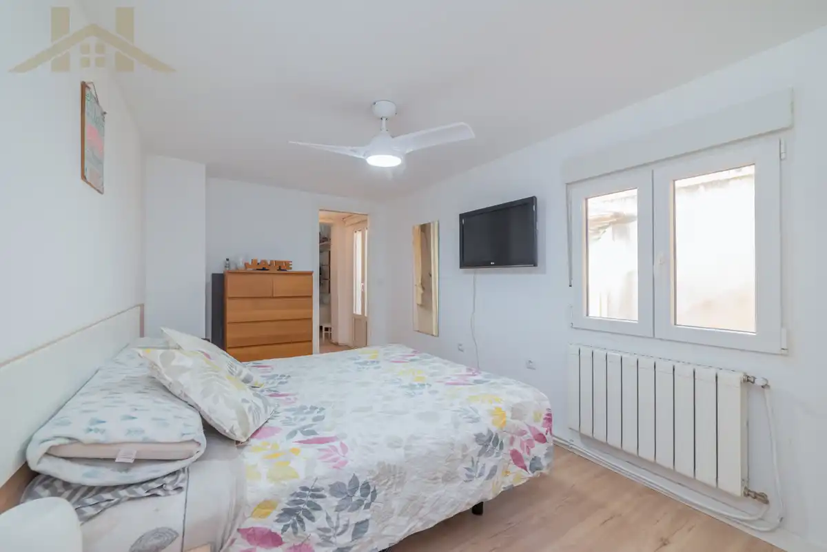 Schlafzimmer von Erdgeschoss zum Verkauf in Ciempozuelos mit Klimaanlage, Heizung und Terrasse