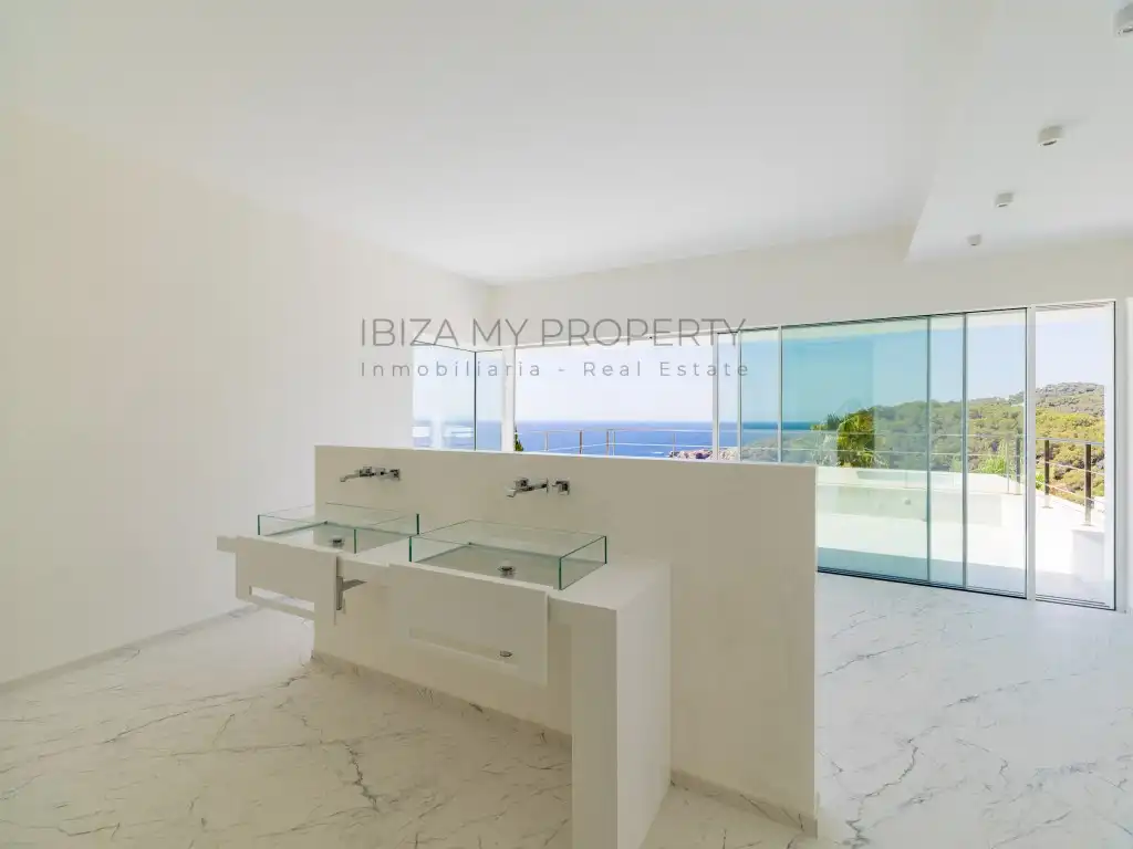 Baño de Casa o chalet en venta en Santa Eulària des Riu con Aire acondicionado, Trastero y Piscina