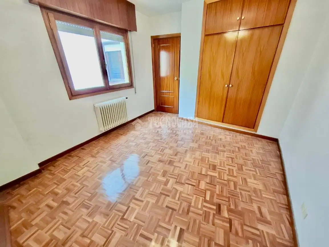 Habitación de Piso en venta en Ávila con Calefacción