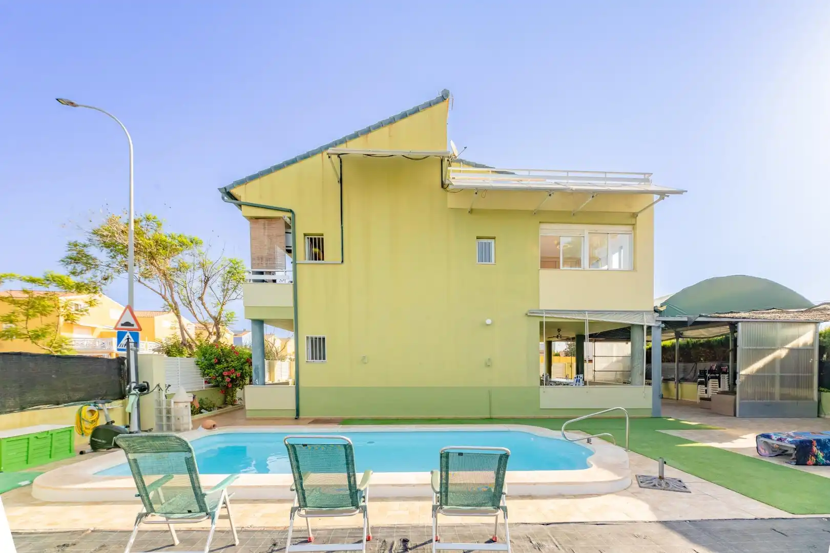 Detached house with terrace for sale in CAMI SERRADAL
