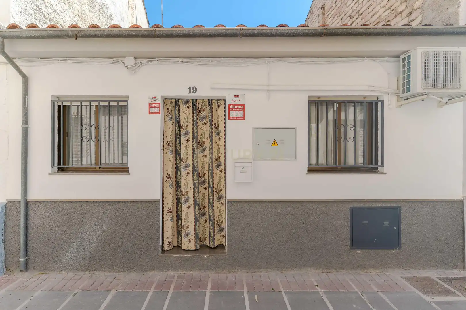Vista exterior de Casa adosada en venda en Santa Fe amb Aire condicionat