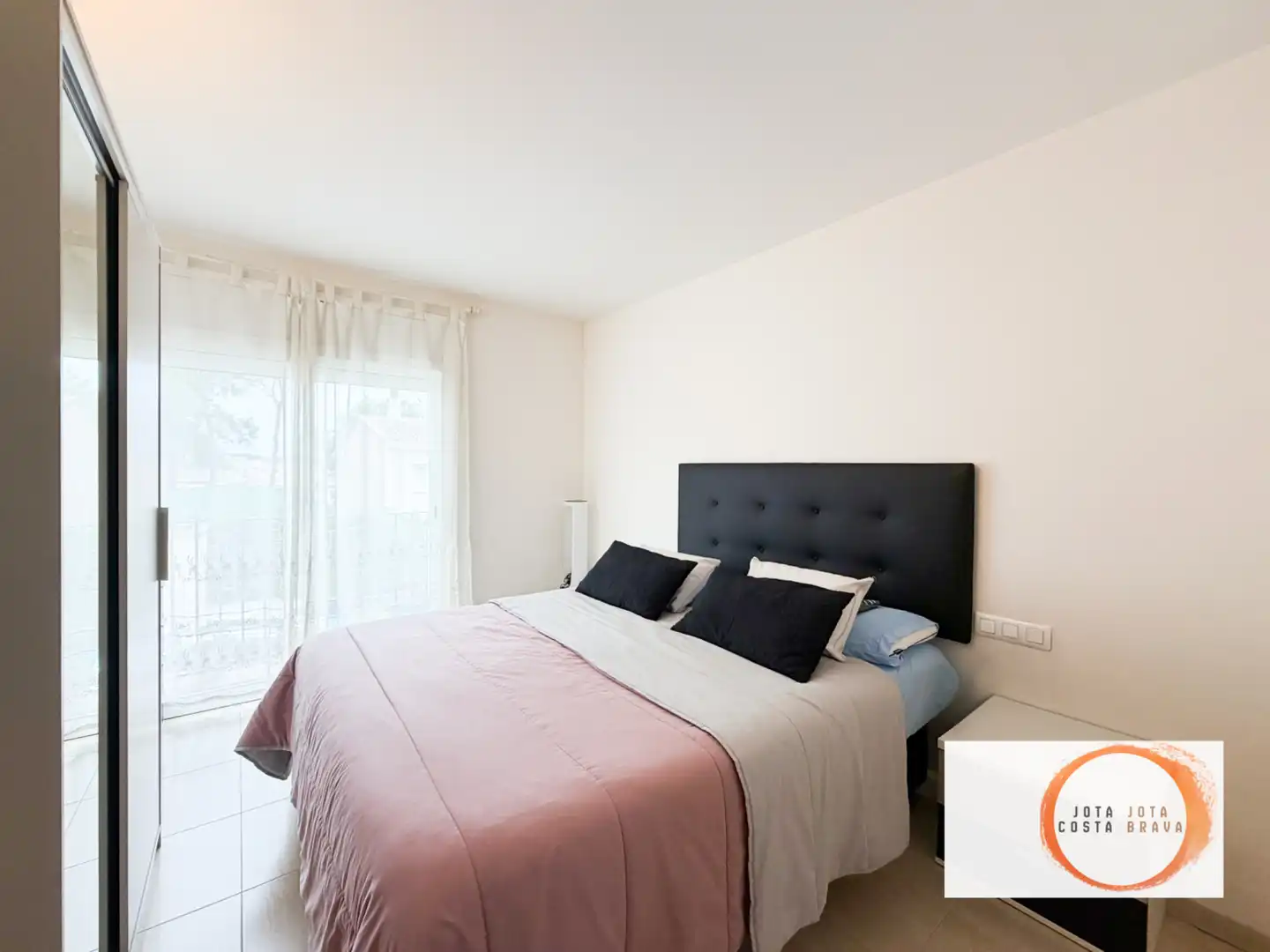Habitación de Casa adosada en venta en Caldes de Malavella con Aire acondicionado, Calefacción y Jardín privado