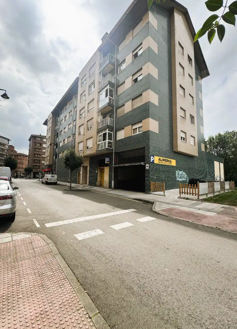 Aparcament de Garatge en venda en Corvera de Asturias