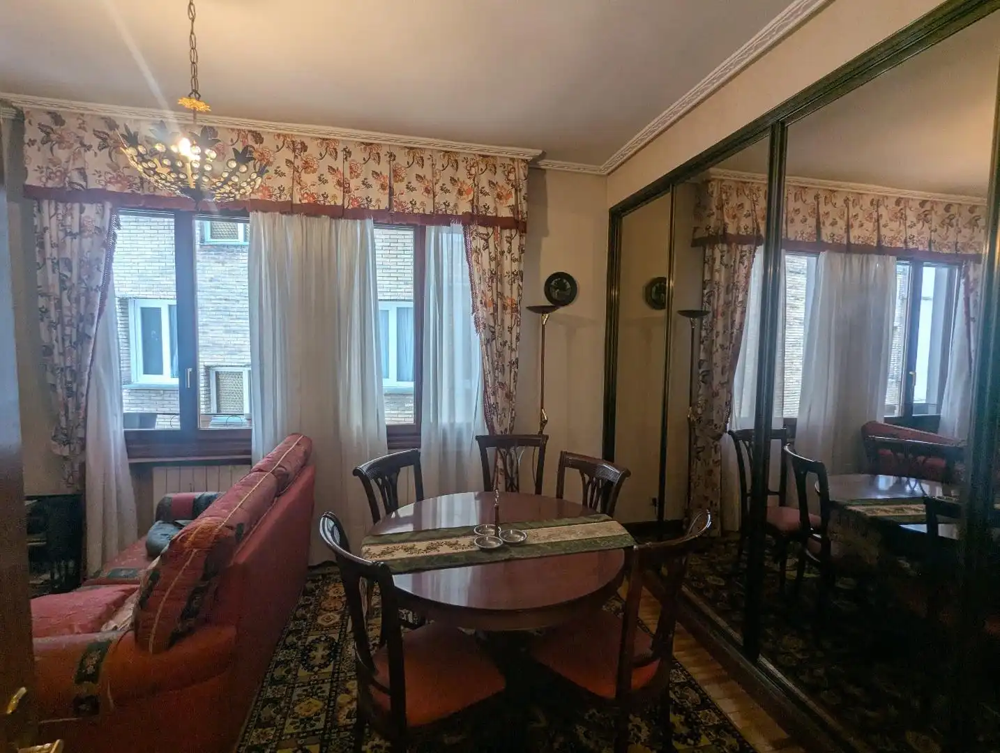 Comedor de Piso en venta en Bilbao  con Amueblado