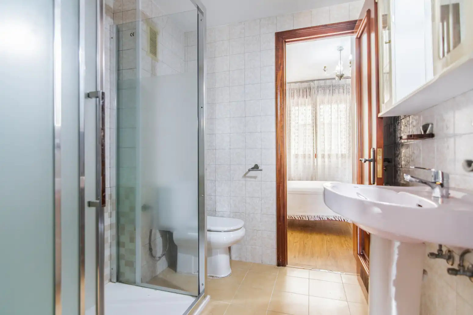 Bathroom of Flat for sale in Oviedo   with Heating, Storage room and Furnished