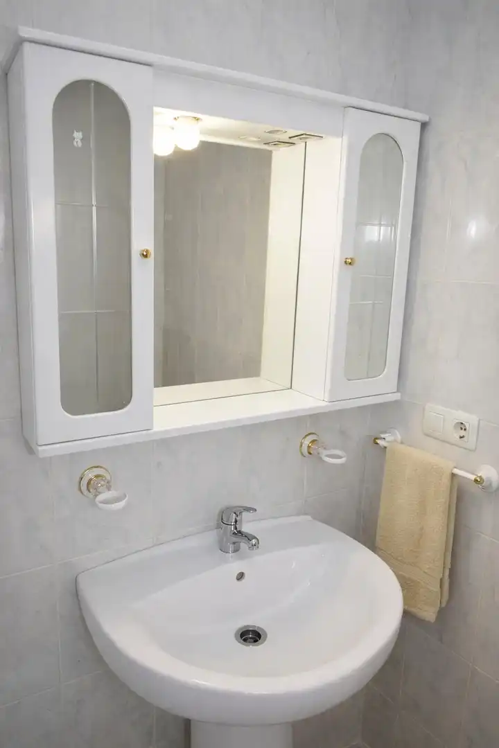 Bathroom of Flat for sale in Fuente de Cantos  with Air Conditioner, Furnished and Balcony