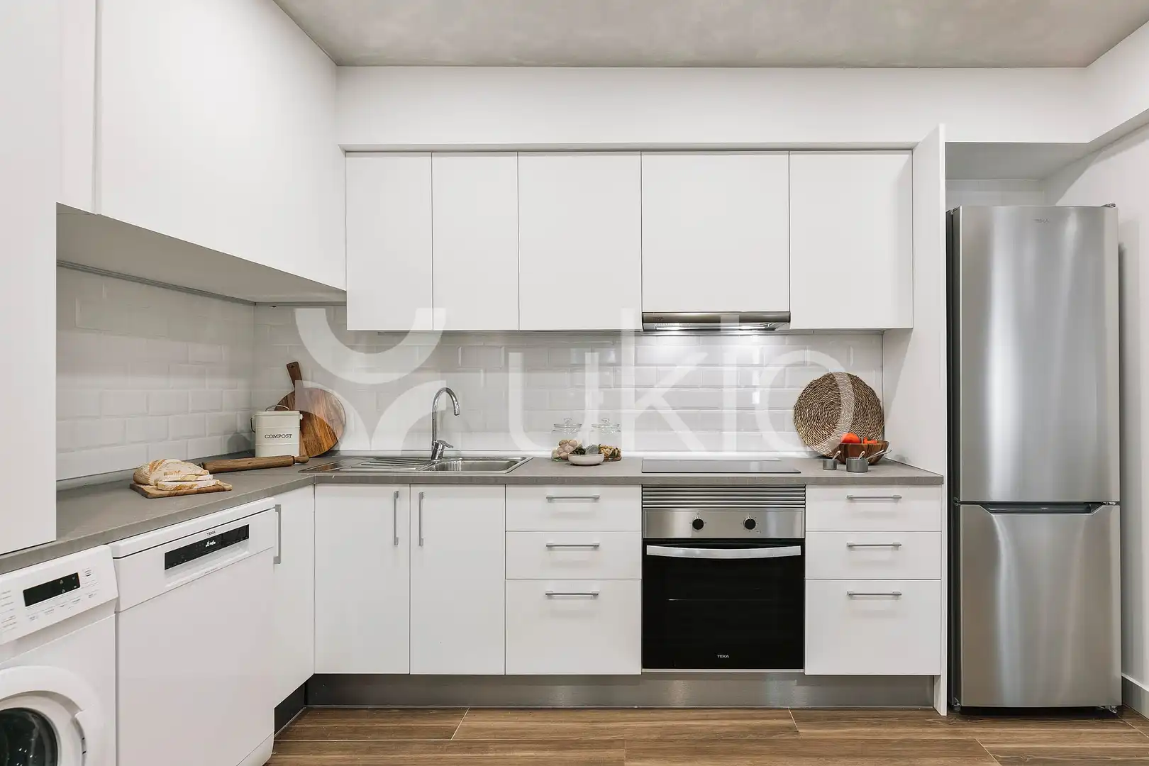 Cocina de Apartamento de alquiler en Barcelona con Aire acondicionado, Amueblado y Horno