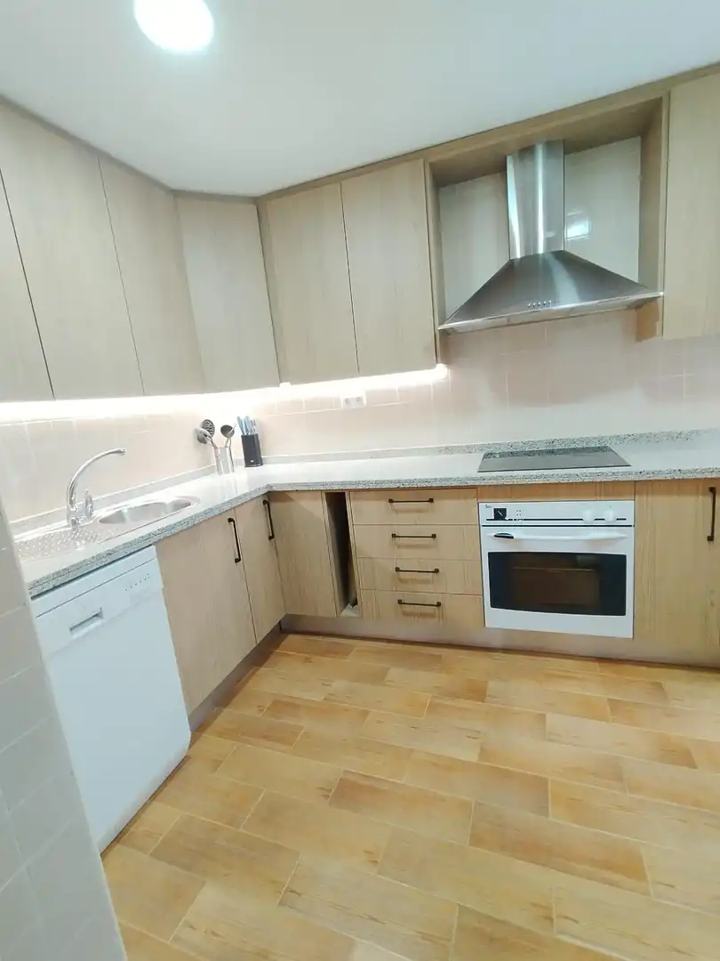 Kitchen of Flat for rent in Granada  with Air Conditioner, Heating and Furnished