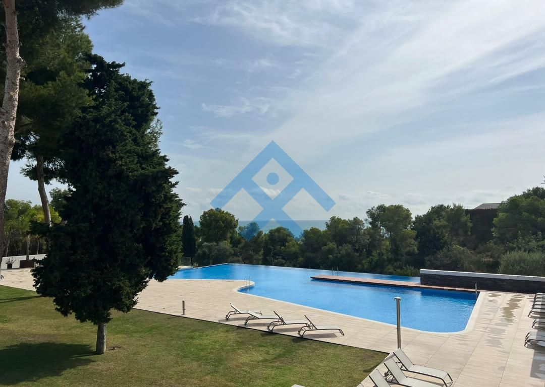 Piscina de Piso en venta en Sant Pere de Ribes con Calefacción