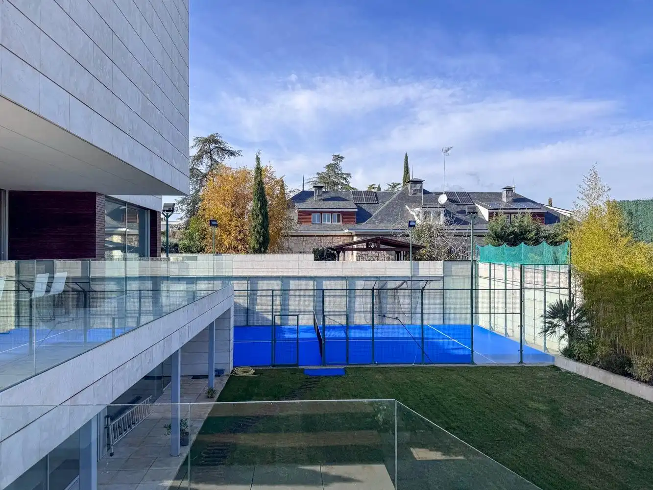 Swimming pool of Houses for sale in Madrid  with Air Conditioner, Heating and Private garden