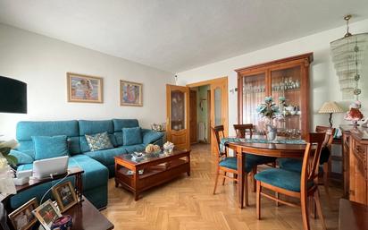 Living room of Flat for sale in  Madrid Capital  with Terrace