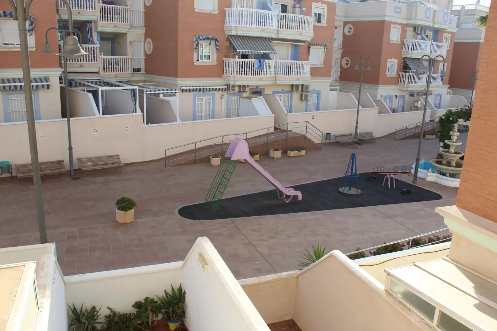 Terraza de Apartamento en venta en Roquetas de Mar con Aire acondicionado, Amueblado y Horno