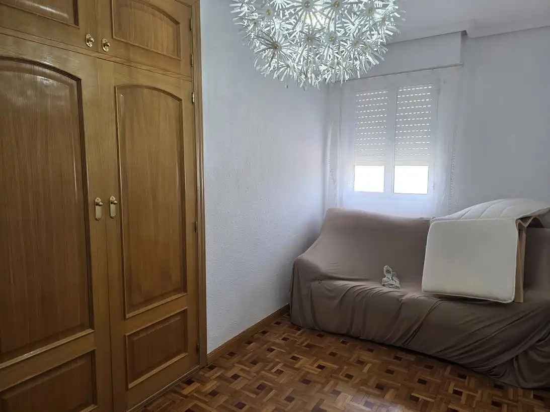 Schlafzimmer von Wohnung zur Miete in Madrid mit Klimaanlage, Heizung und Parkett