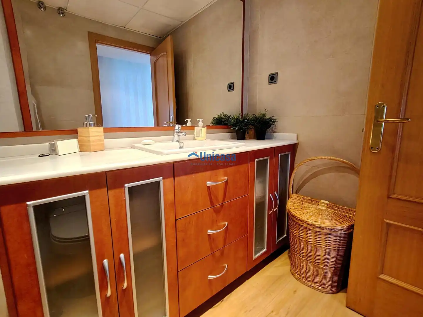 Bathroom of Flat for sale in Málaga  with Air Conditioner, Storage room and Furnished
