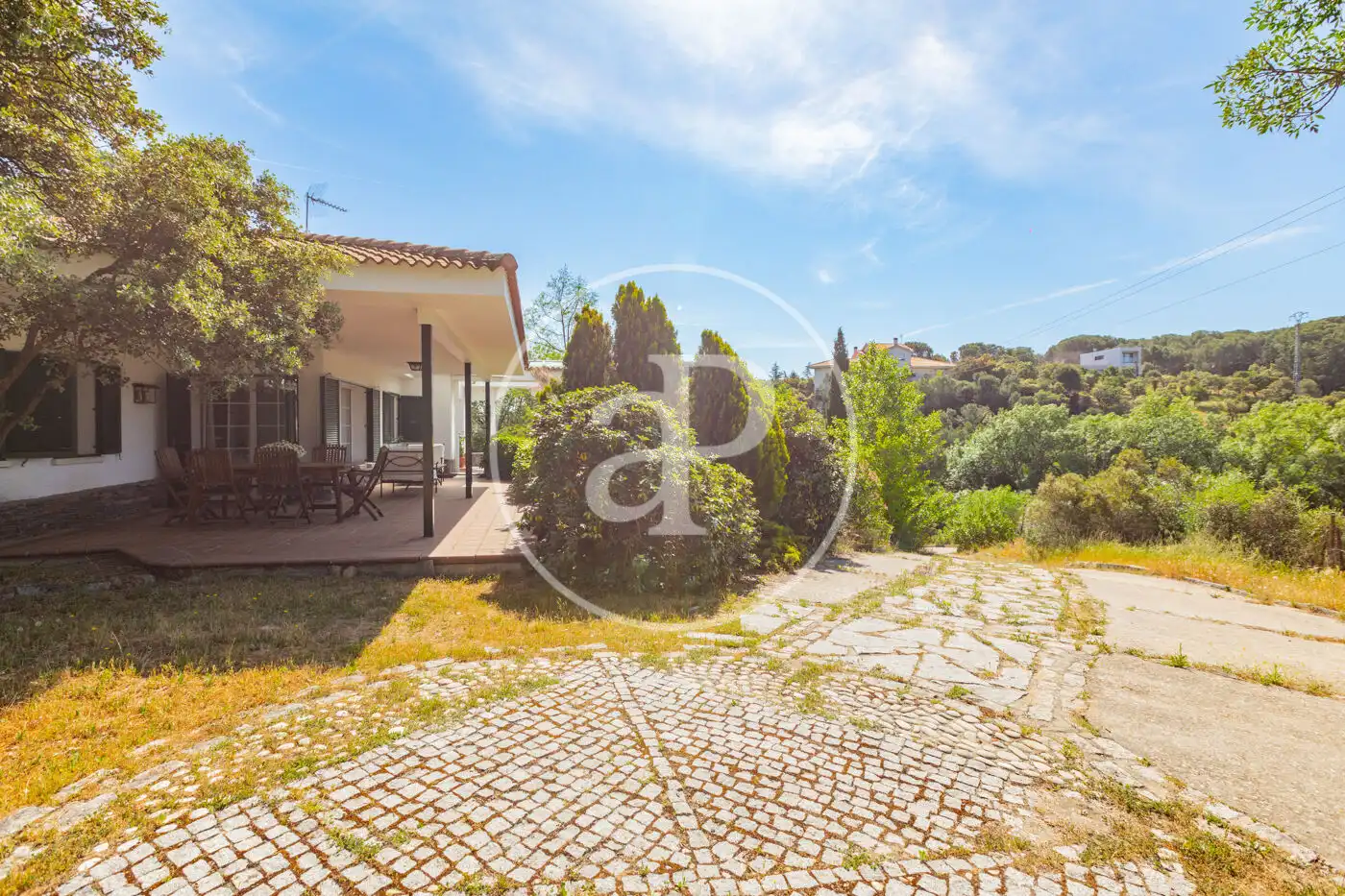 Vista exterior de Casa o xalet en venda en Torrelodones amb Calefacció, Jardí privat i Traster
