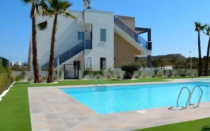 Schwimmbecken von Wohnung zum verkauf in Guardamar del Segura mit Klimaanlage und Terrasse