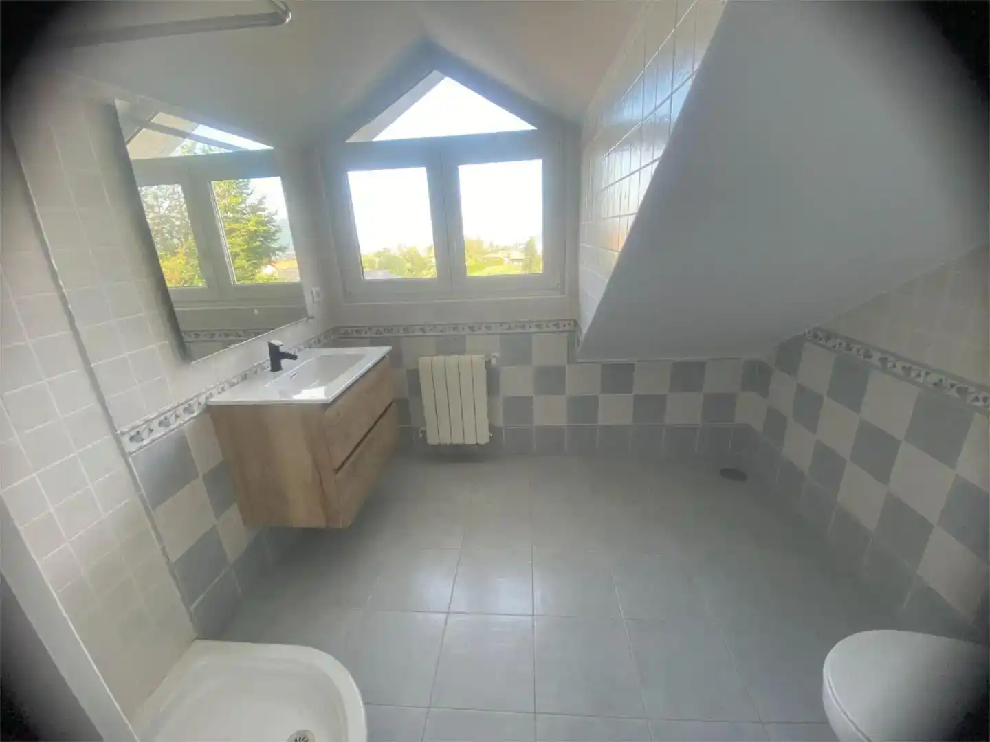 Badezimmer von Wohnung zum Verkauf in Camargo mit Privatgarten